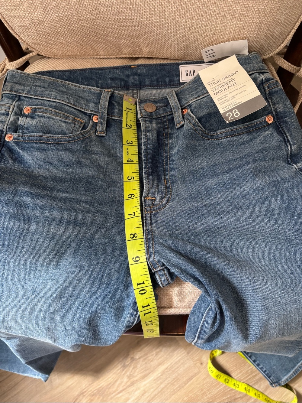 GAP Women's Medium Blue Straight-Leg Jeans - Picture 5 of 6